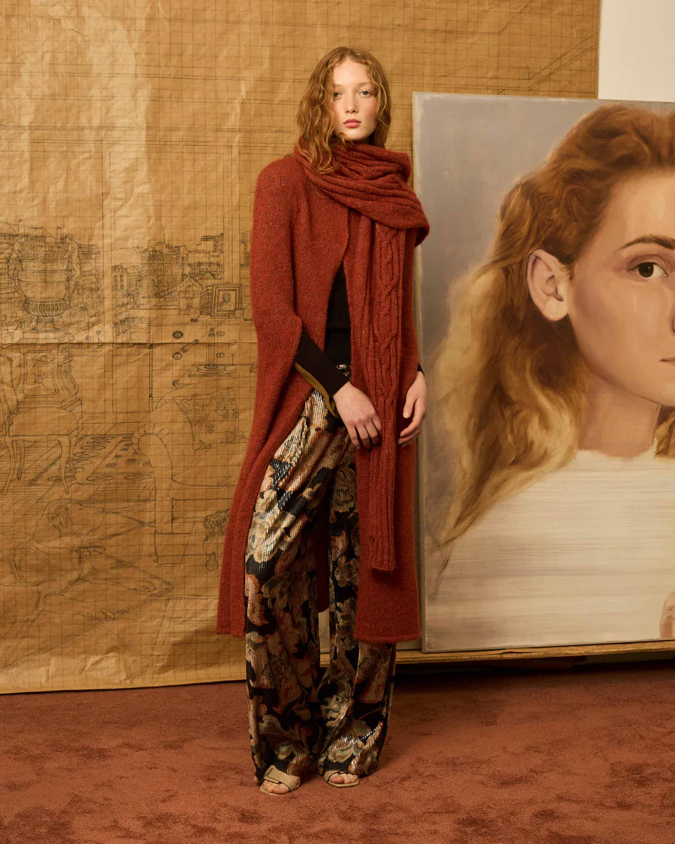 is coming-otoño-invierno-2025-mhoss-oviedo