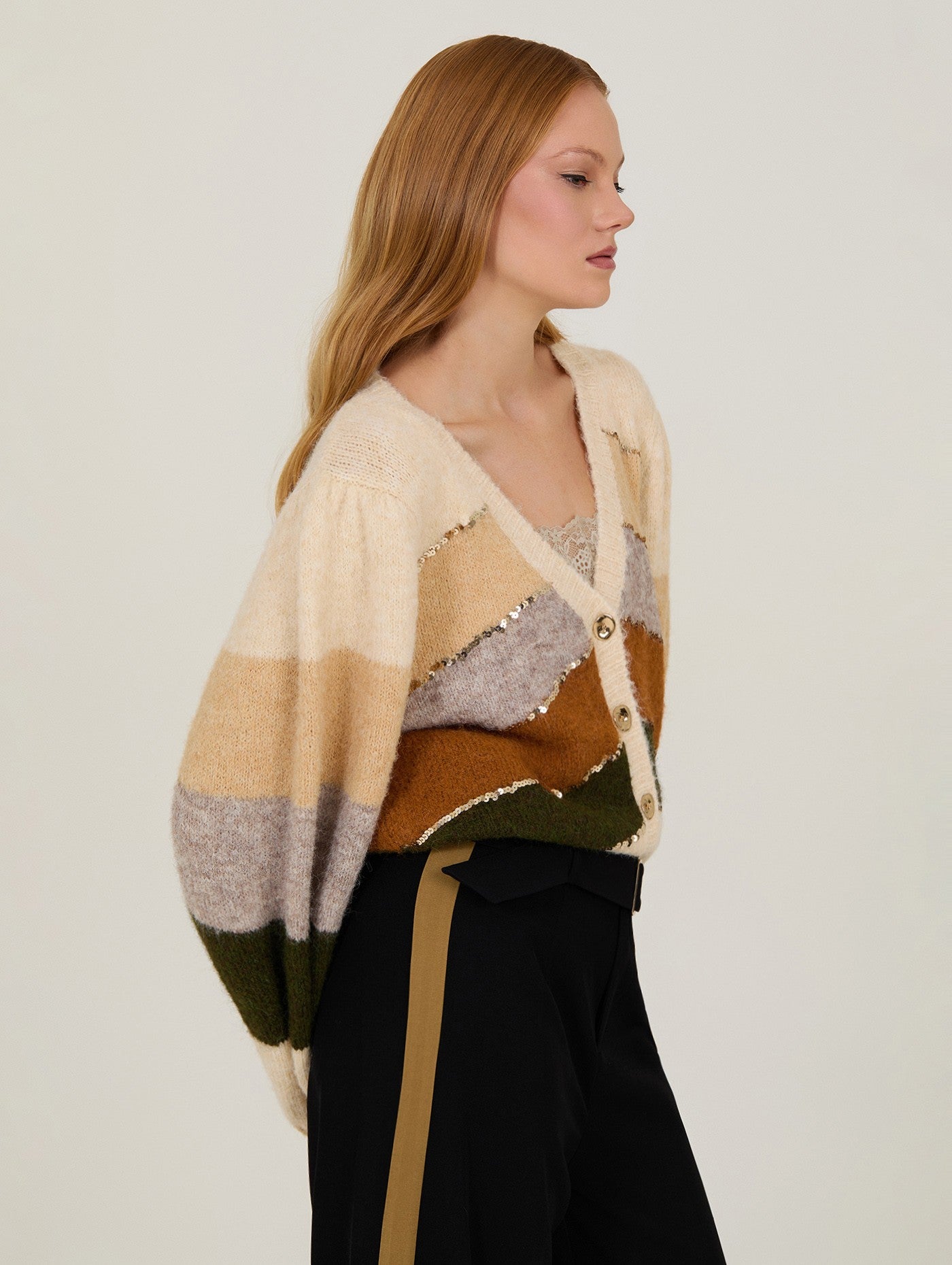 is coming-otoño-invierno-2025-mhoss-oviedo