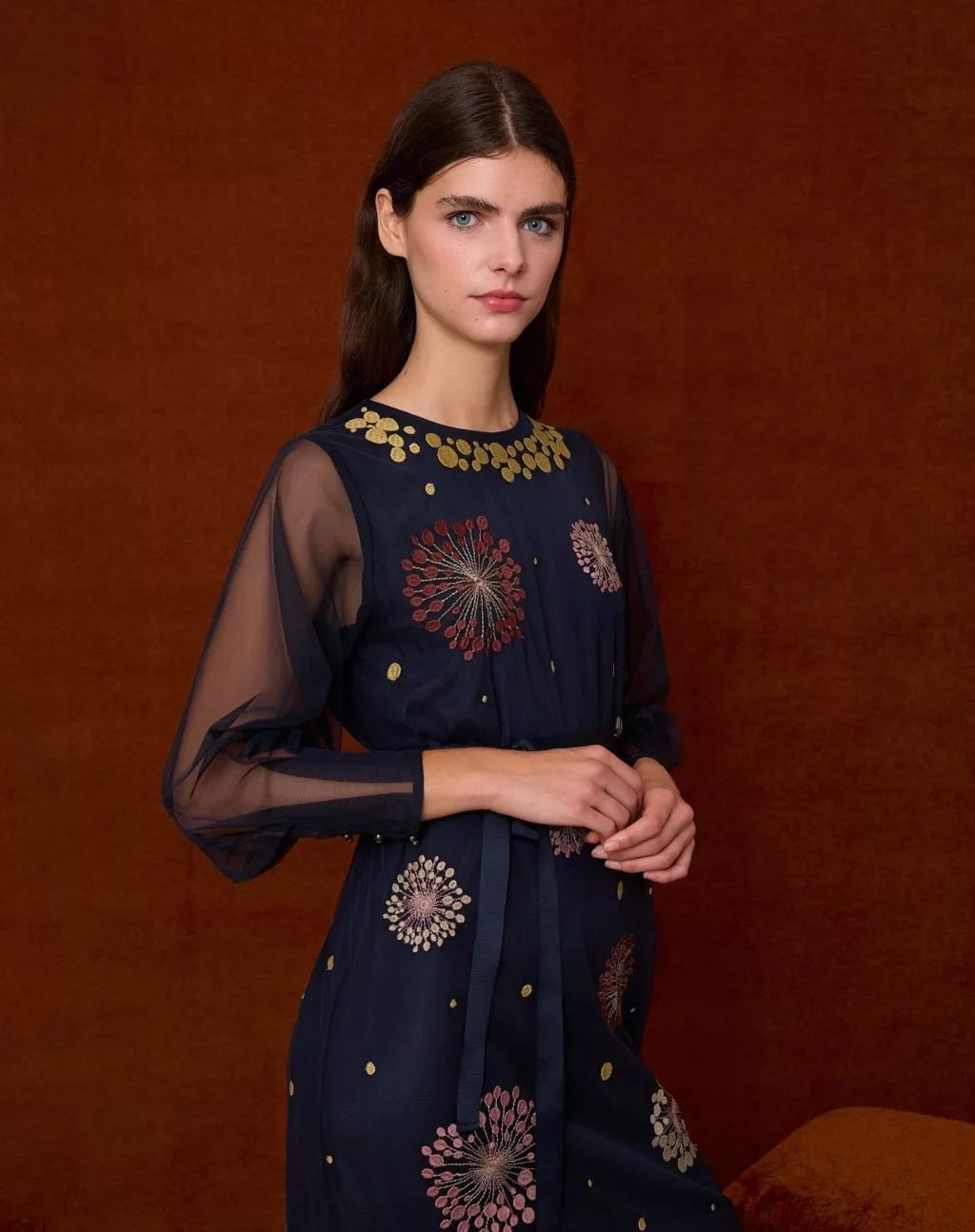 VESTIDO-MIDI-TUL-FLORES-BORDADAS