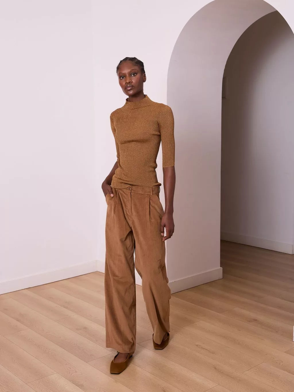 Pantalon en velours côtelé camel