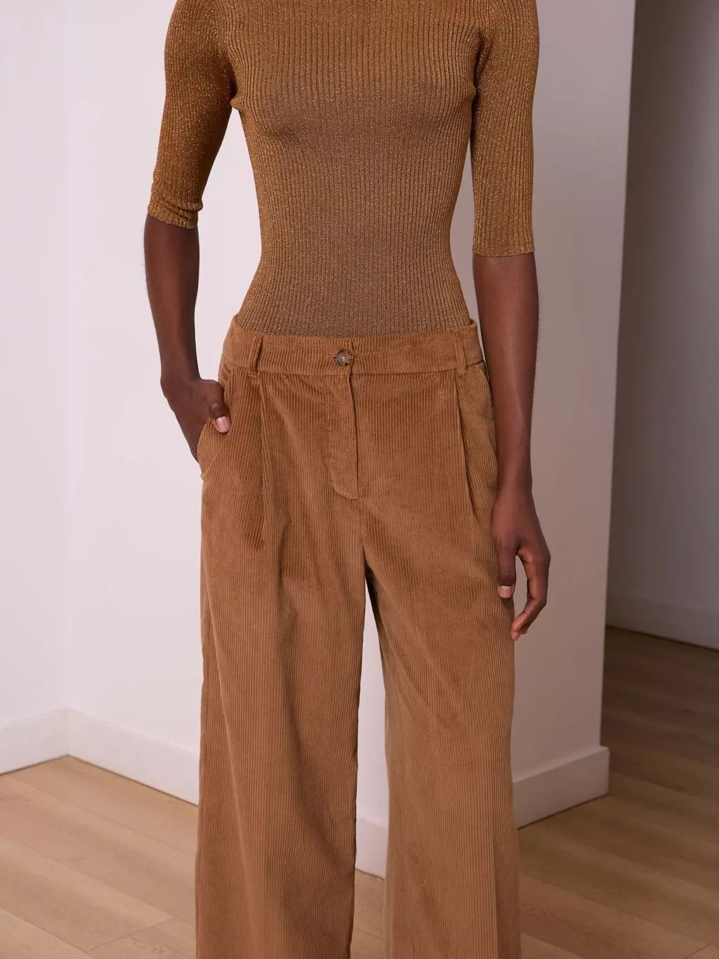 Pantalon en velours côtelé camel