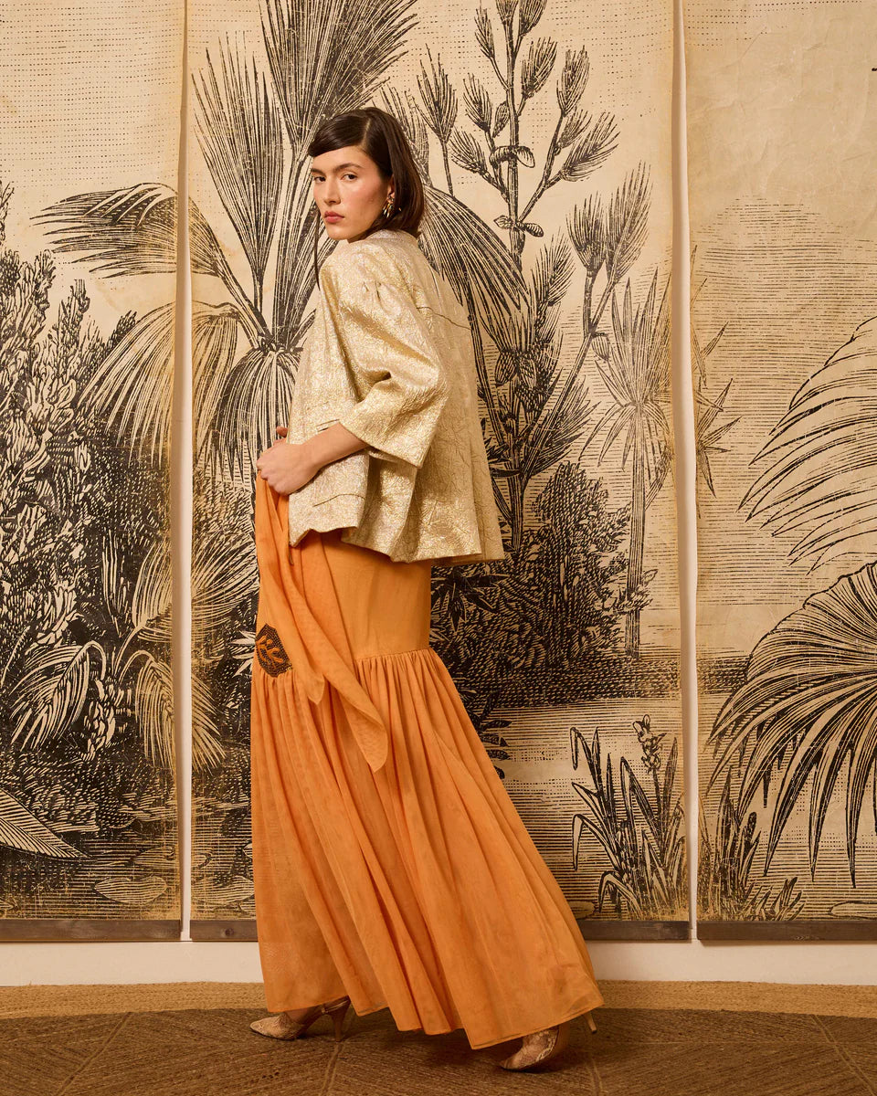 Cazadora metalizada dorada