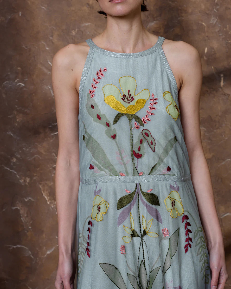 Vestido largo tul bordado gris azulado