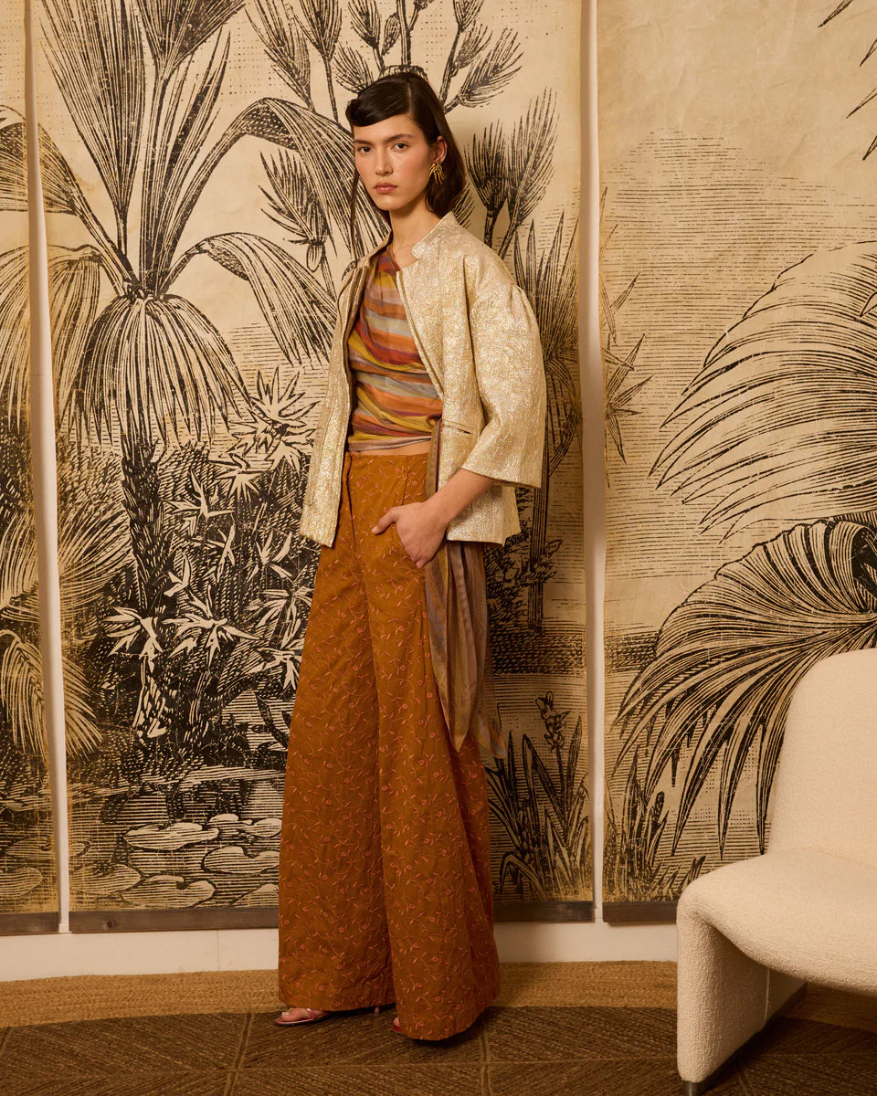 Cazadora metalizada dorada