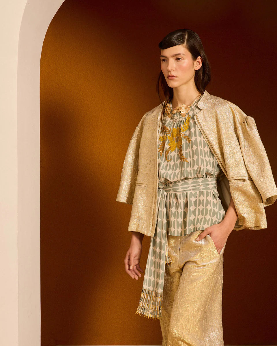 Cazadora metalizada dorada