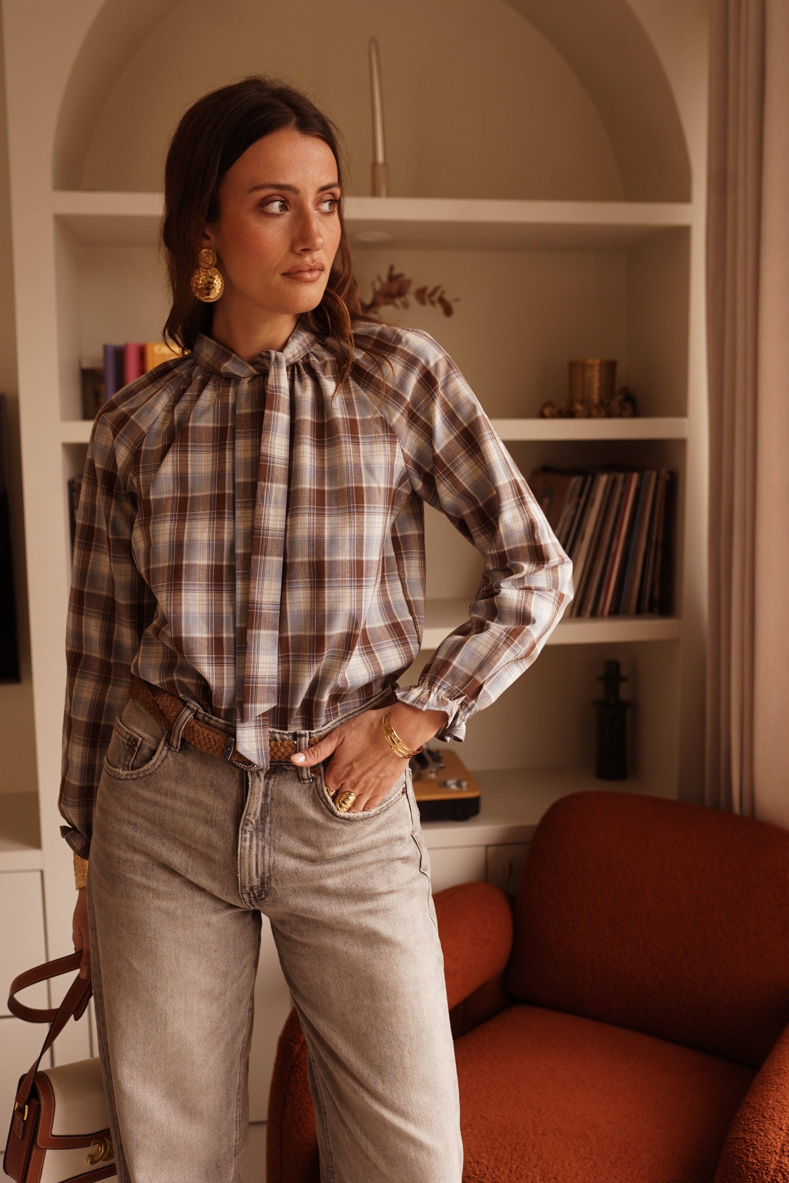 Camisa de cuadros marrón y beige Isandro, corte recto femenino · MHOSS Oviedo