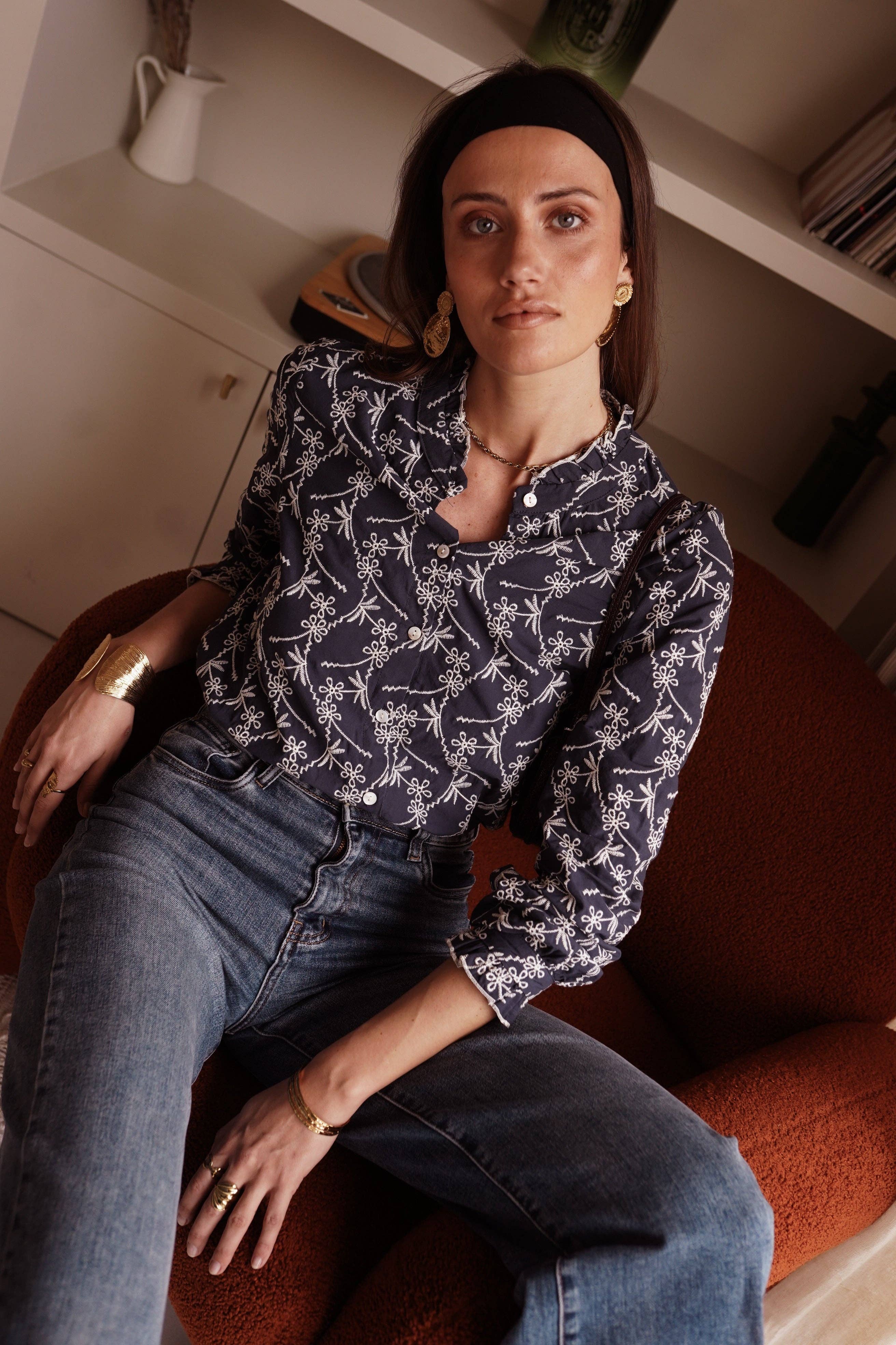 Camisa azul marino con bordado en crudo para mujer · MHOSS Oviedo