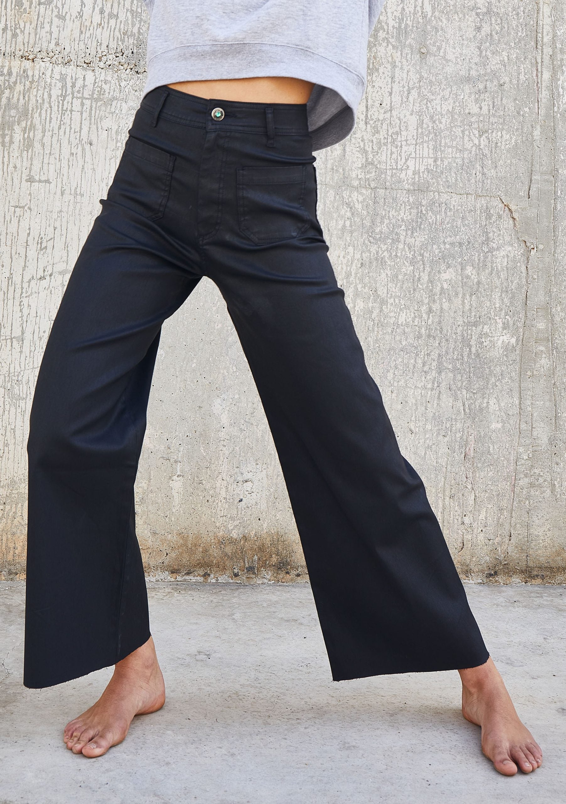 Pantalón culotte encerado negro