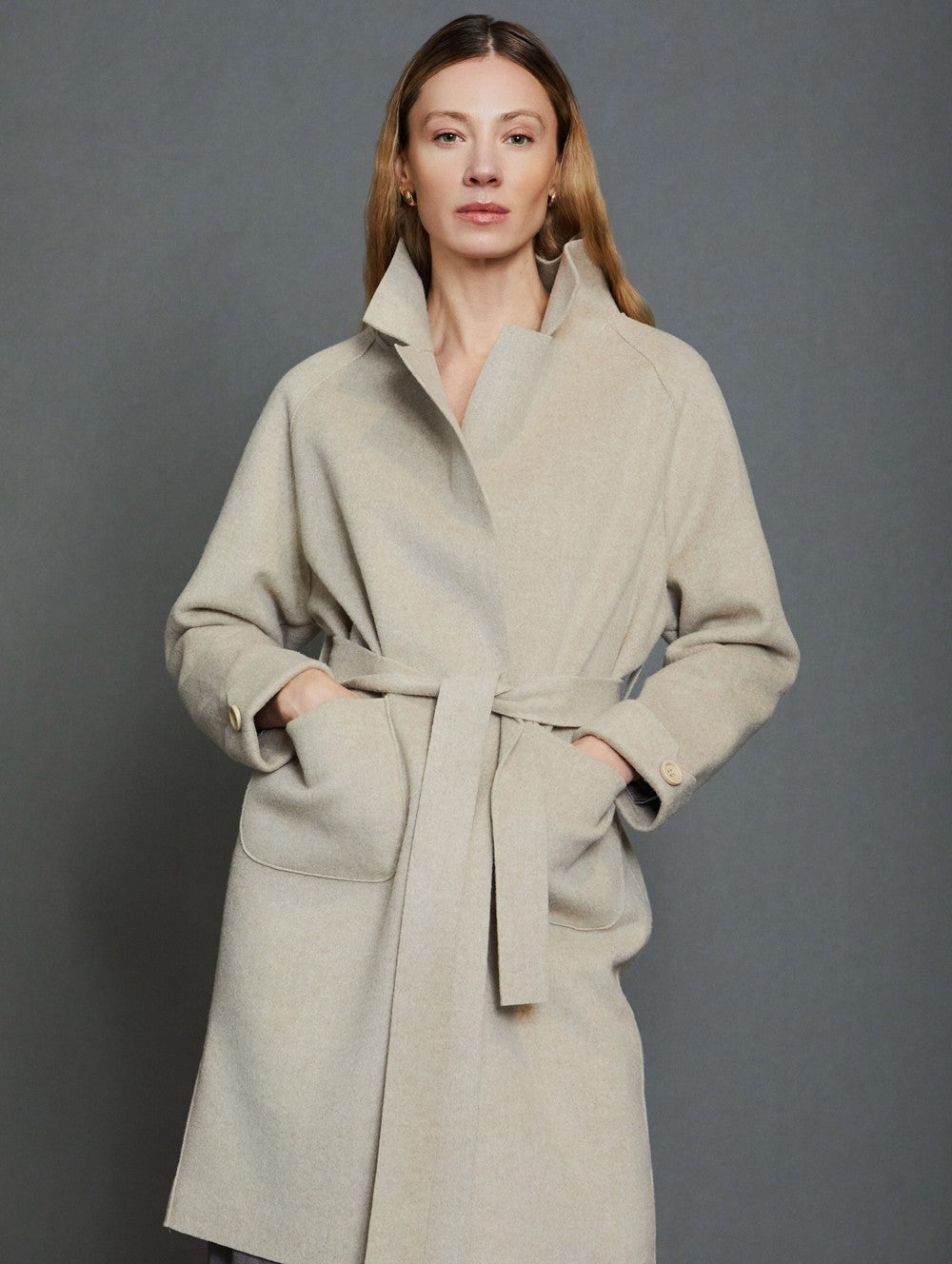 Manteau en tissu avec revers