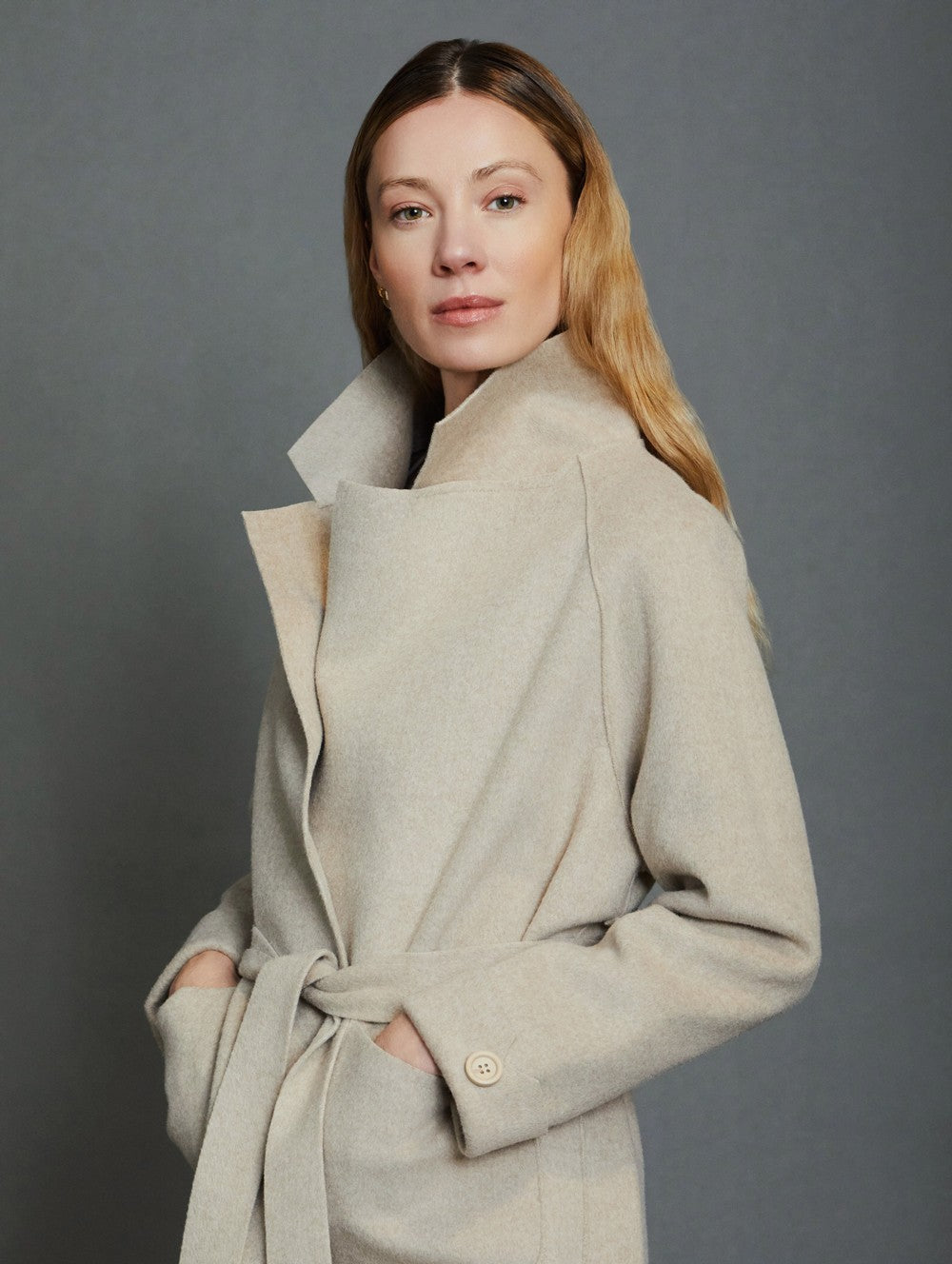 Manteau en tissu avec revers