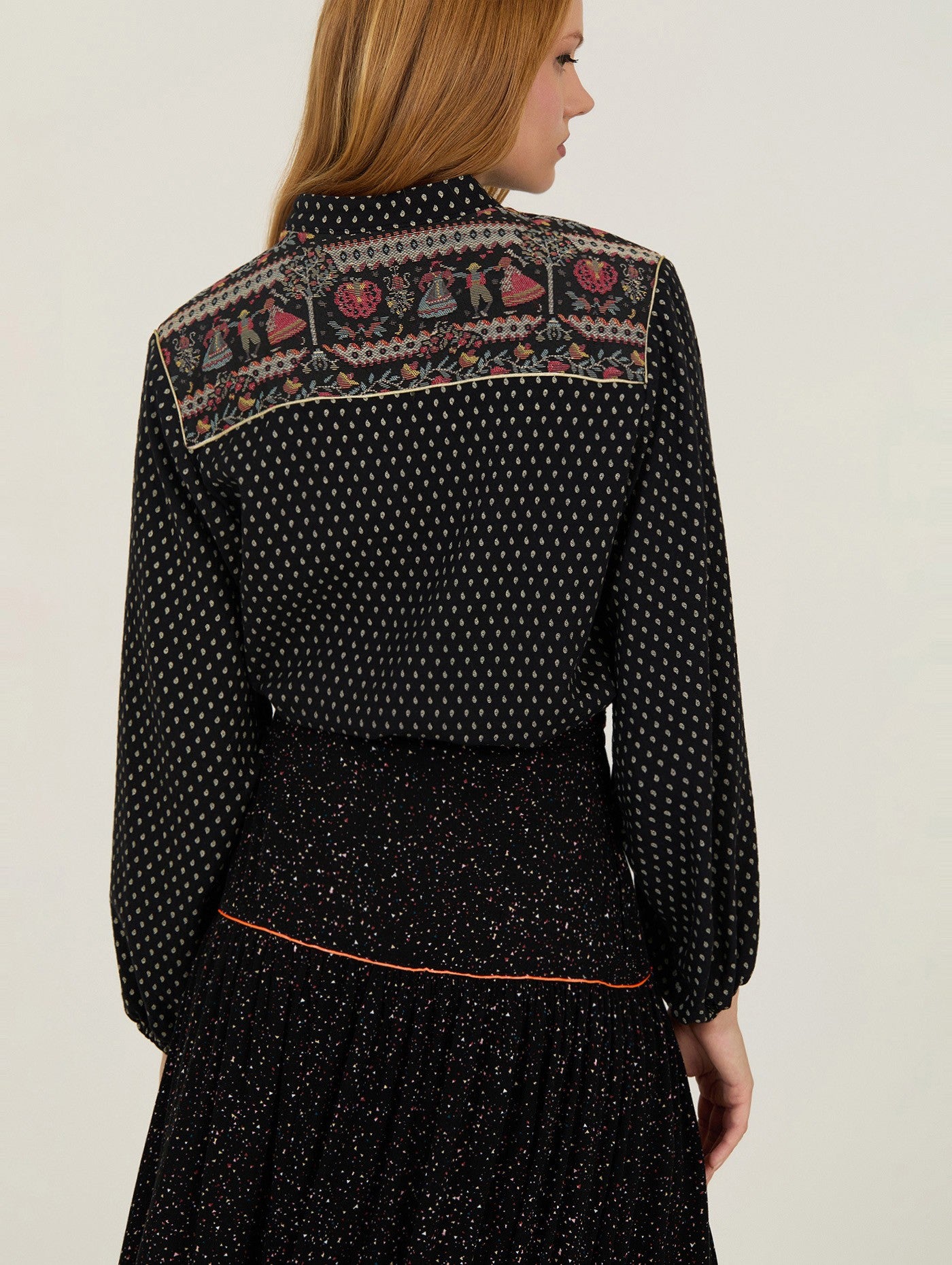 Blusa con jacquard