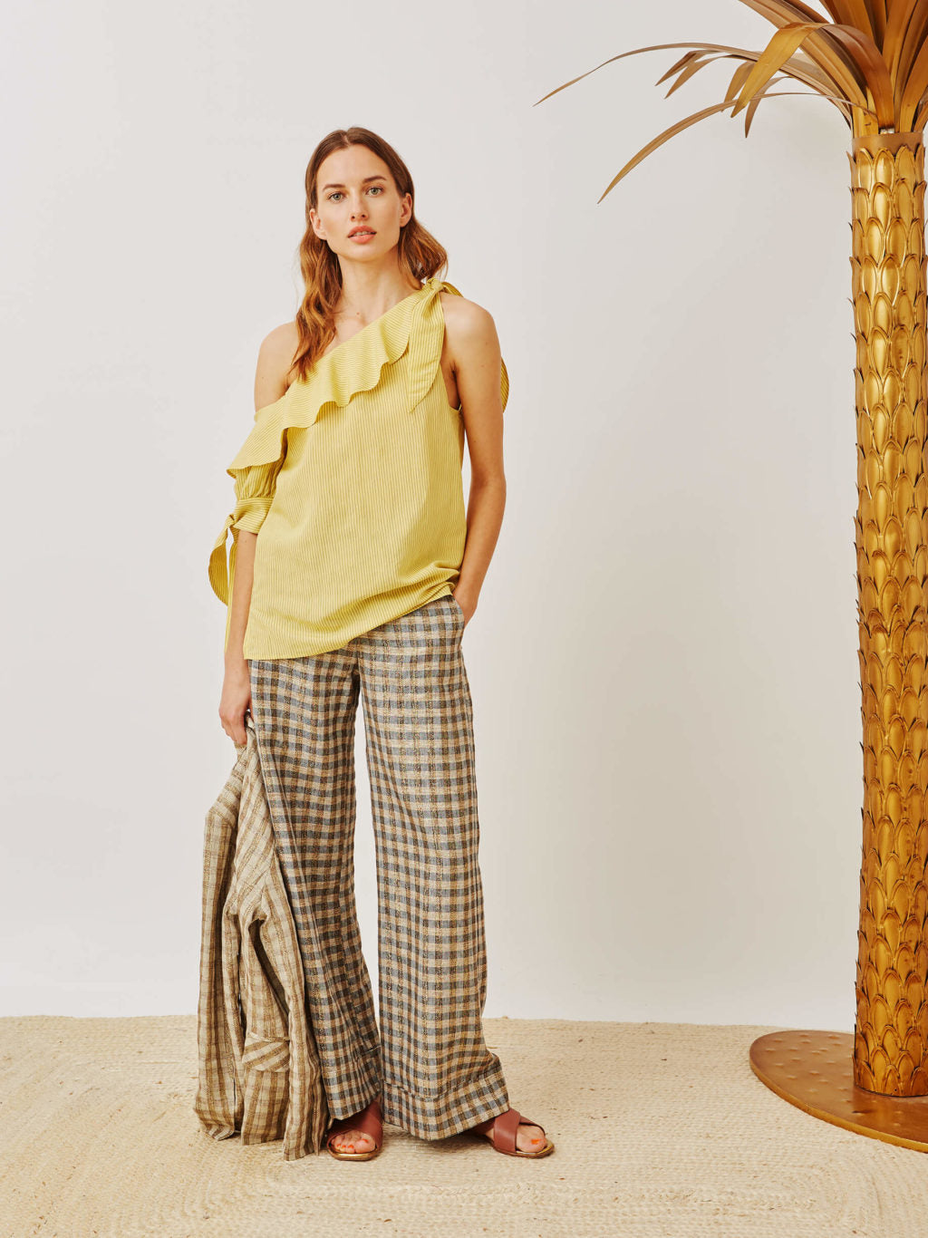 Top de rayas amarillo