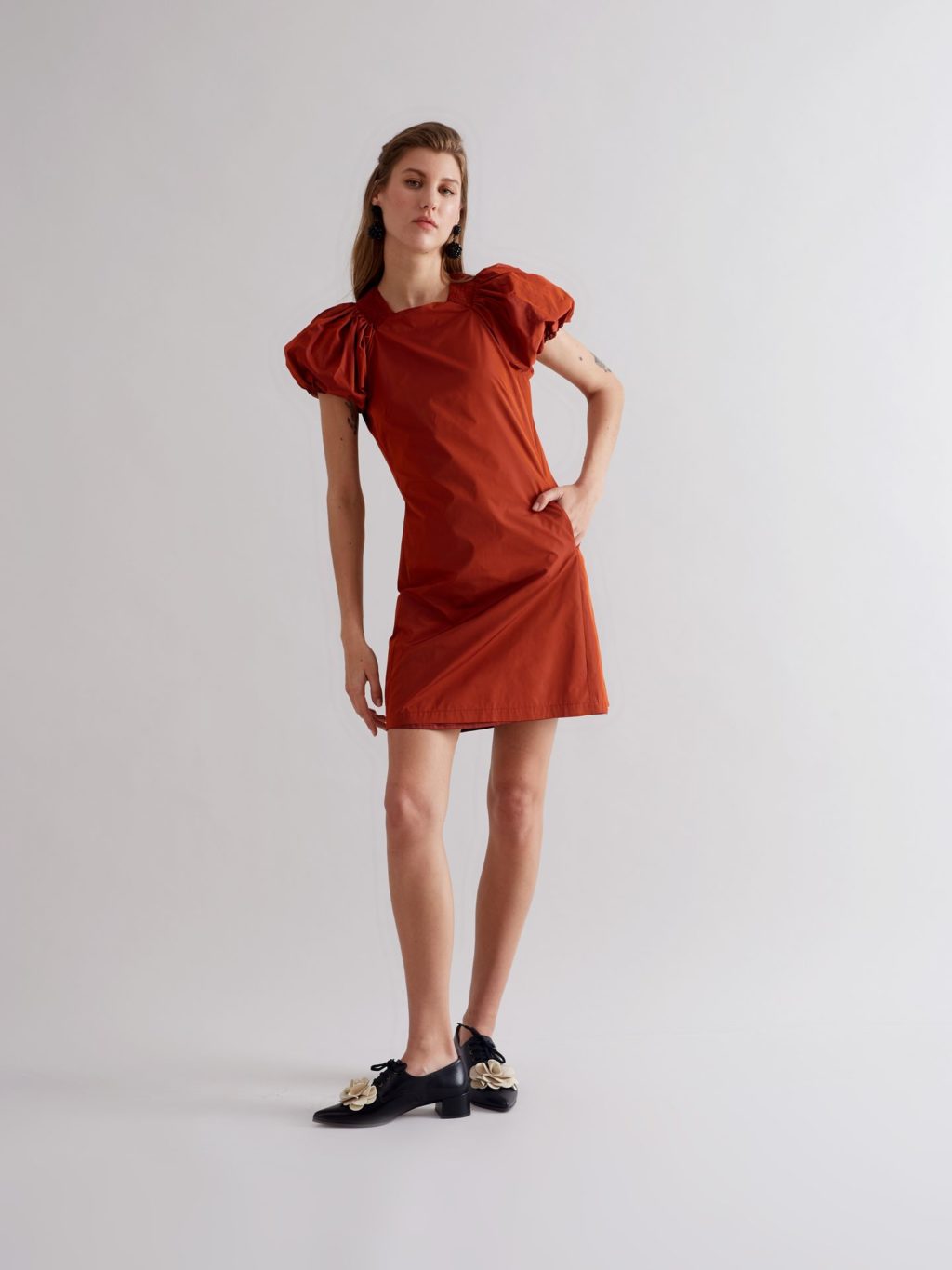 Vestido corto manga abullonada teja