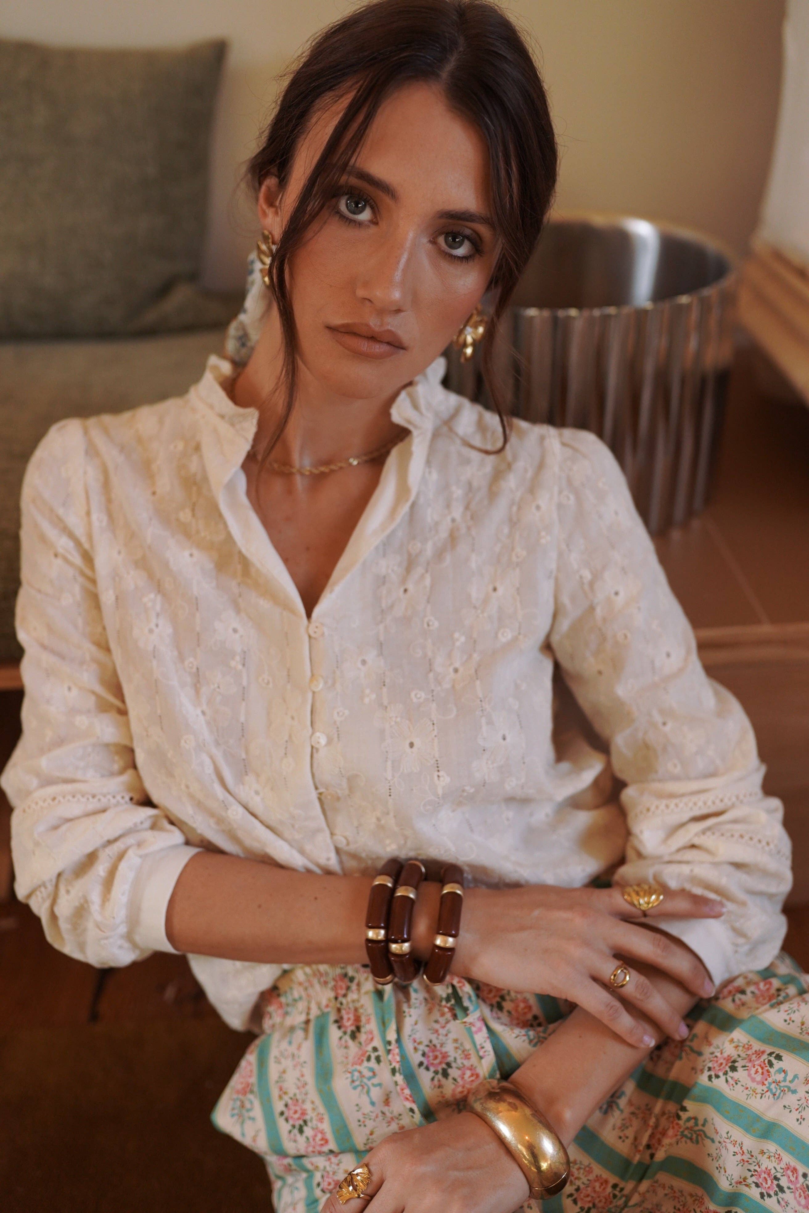 Camisa beige de algodón para mujer · MHOSS Oviedo