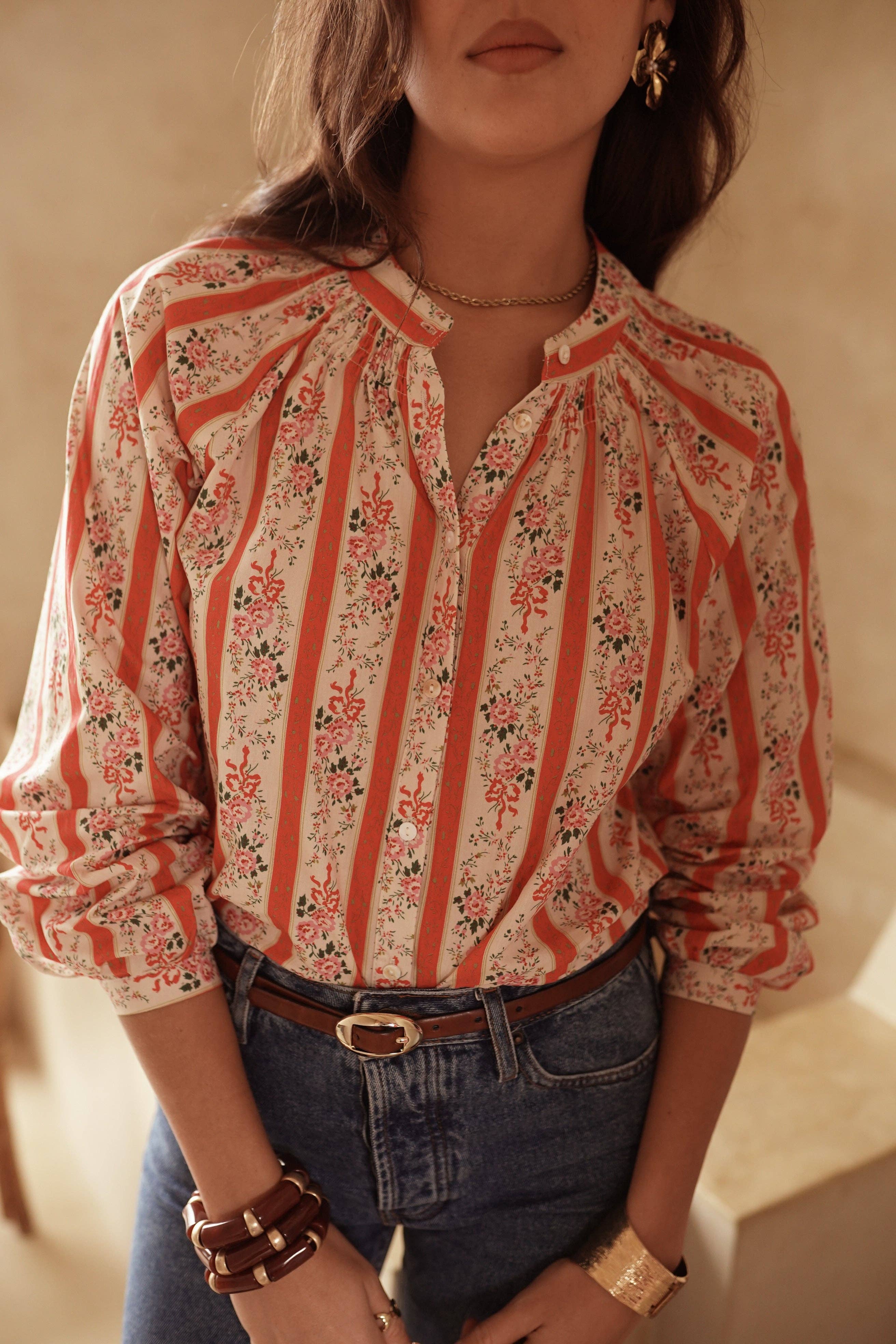 Camisa coral de rayas y flores de IN APRIL 1986