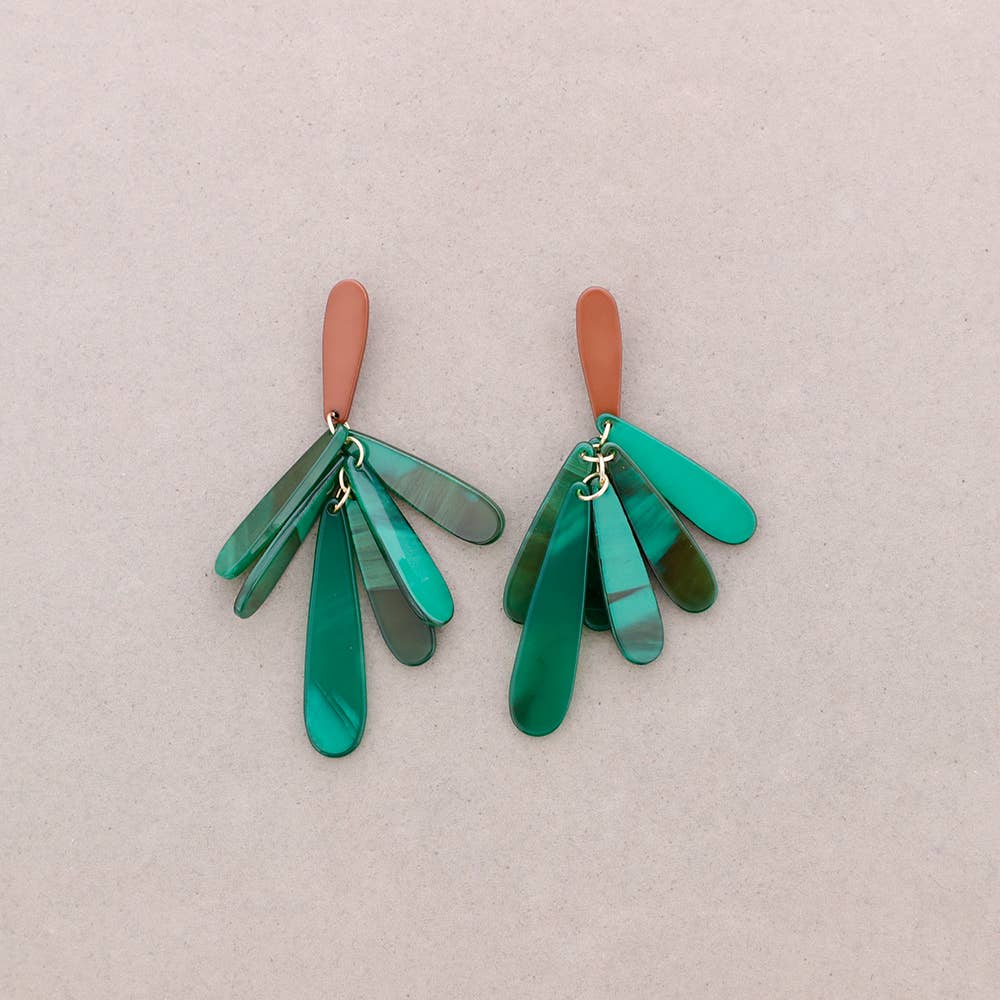 Pendientes colgantes de gotas en resina · MHOSS Oviedo