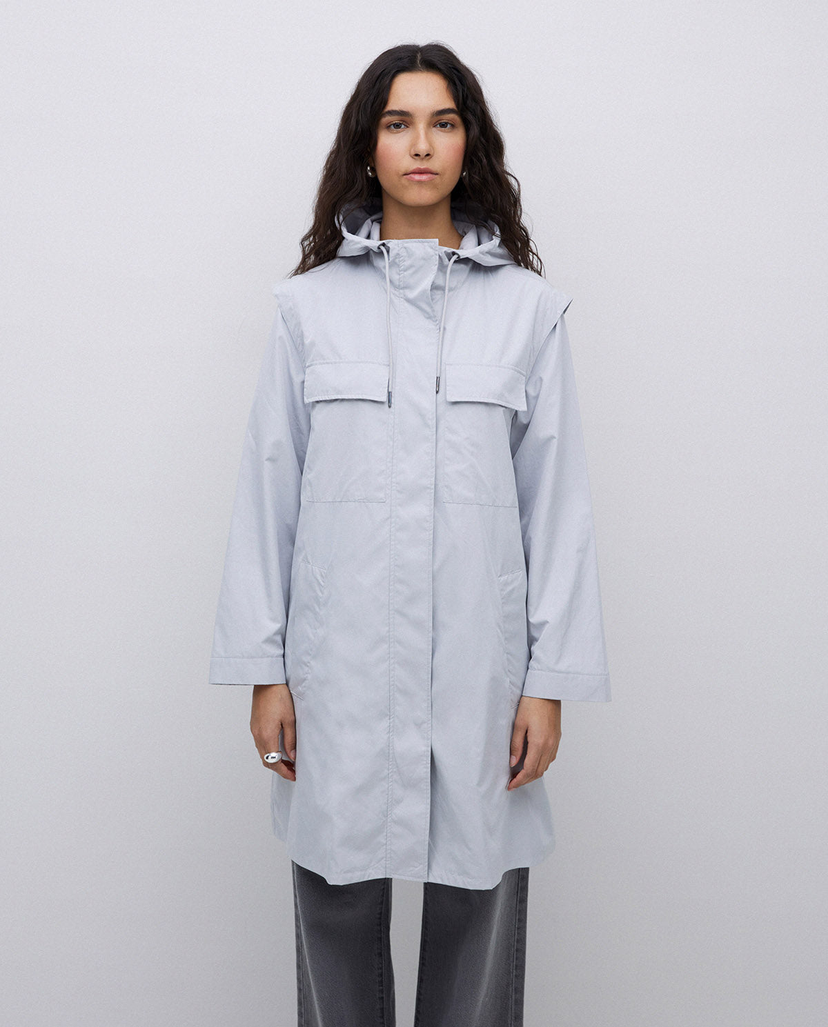 Anorak ligero gris perla