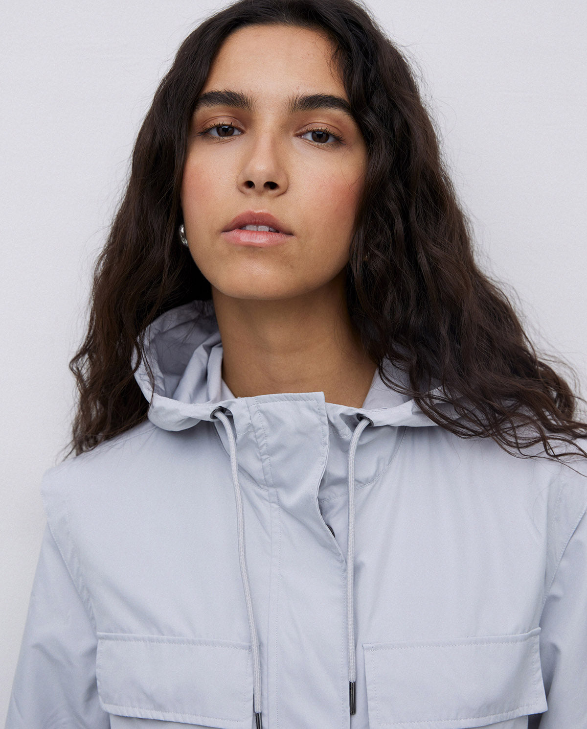 Anorak ligero gris perla