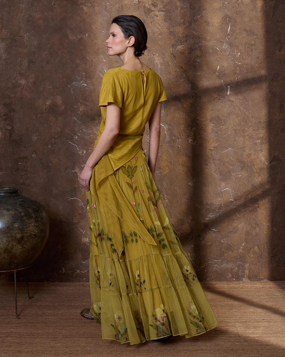 Falda de tul mostaza