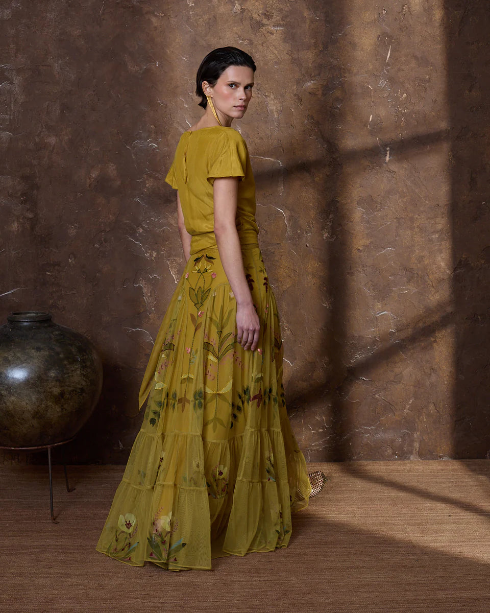 Falda de tul mostaza