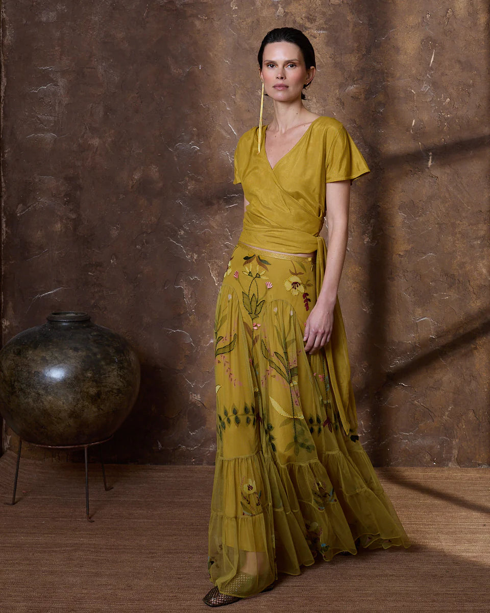 Falda de tul mostaza