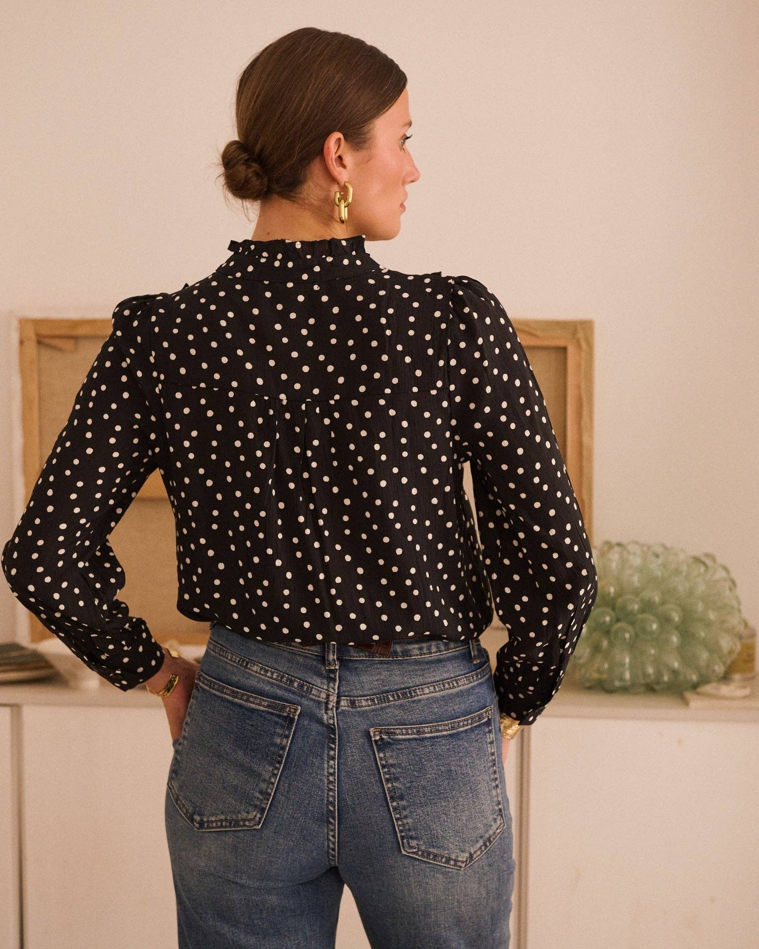 Camisa negra de algodón para una cena o evento
