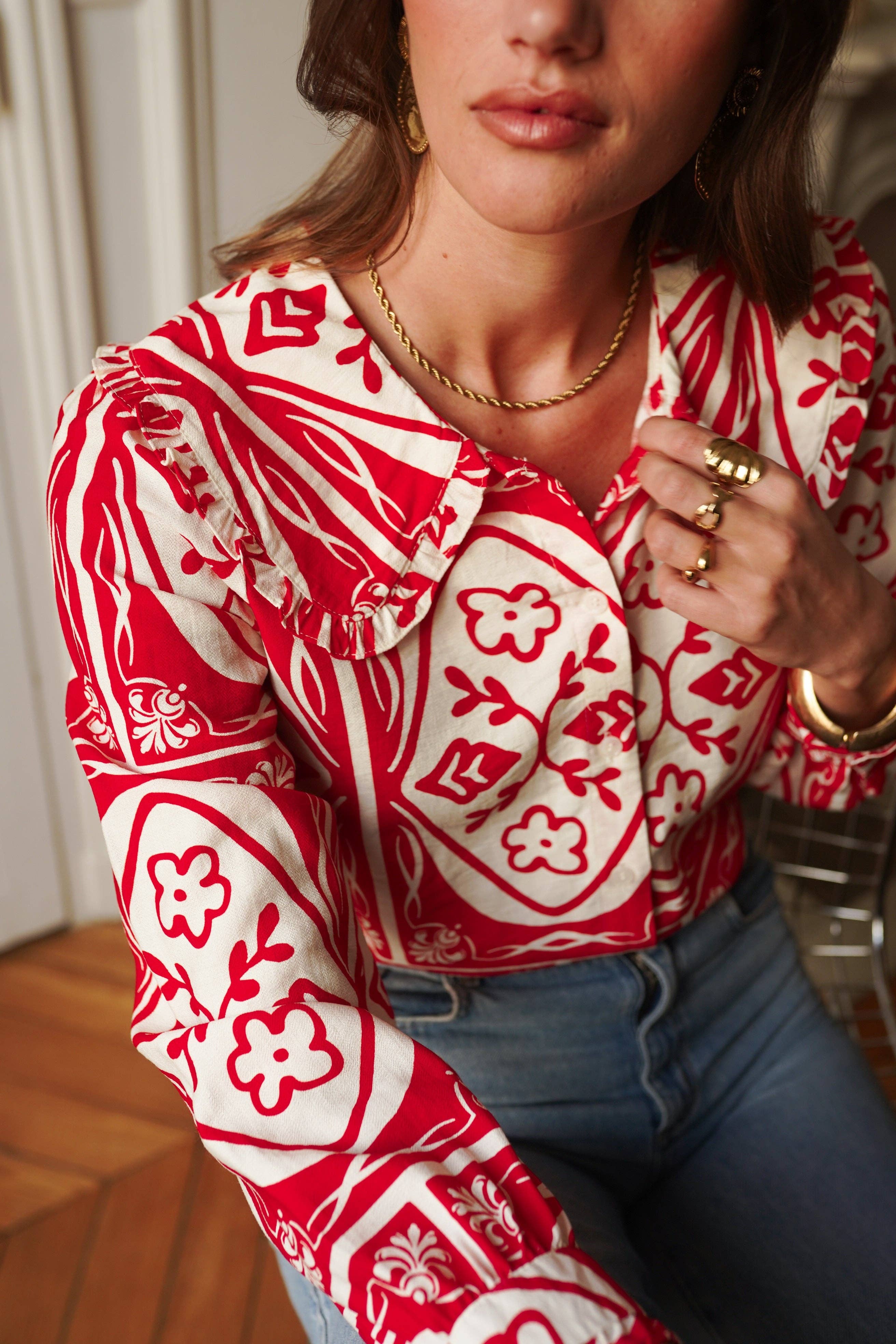 Camisa roja gráfica Anika, corte recto · MHOSS Oviedo