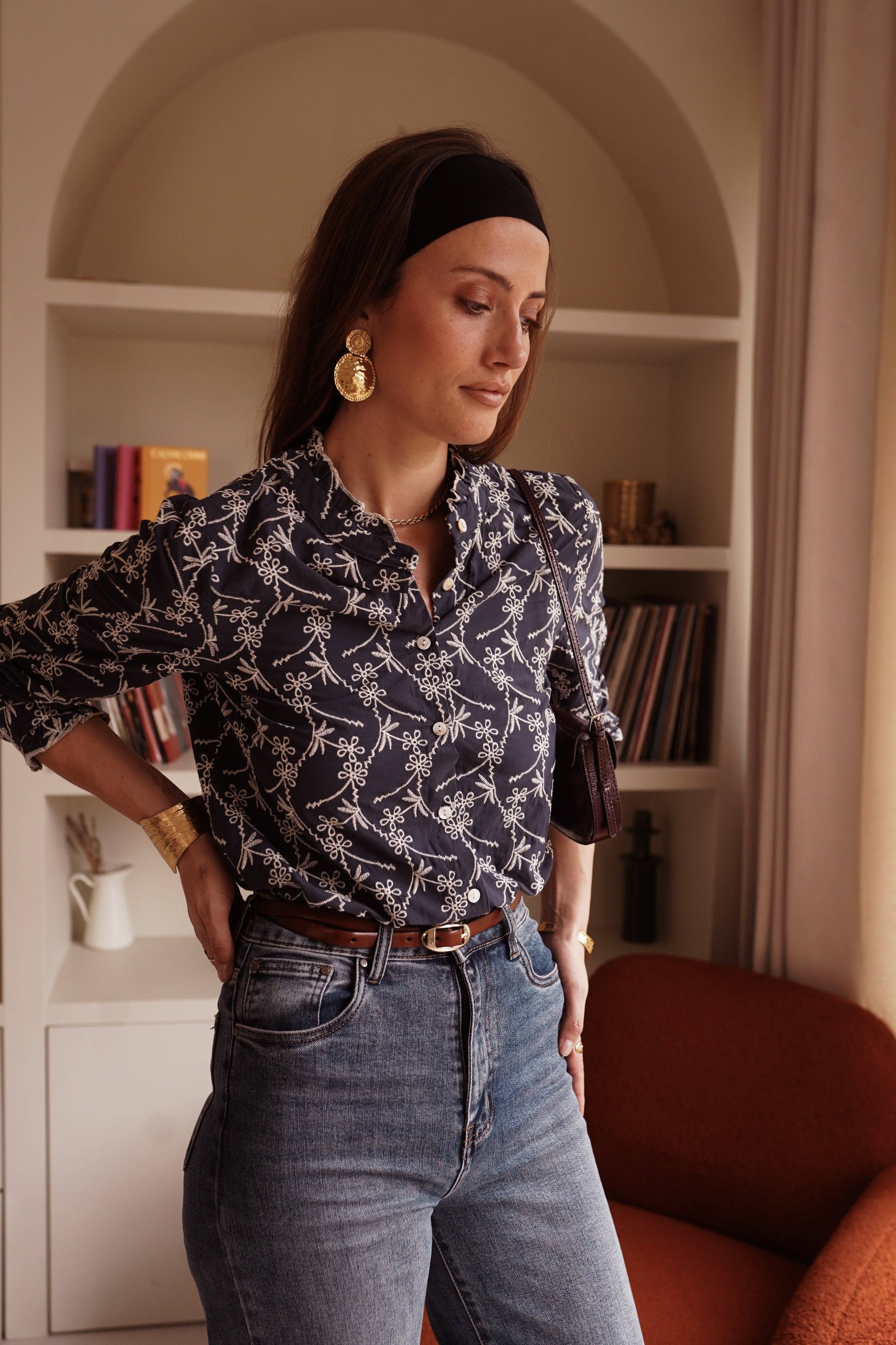 Camisa azul marino de algodón ligero para mujer